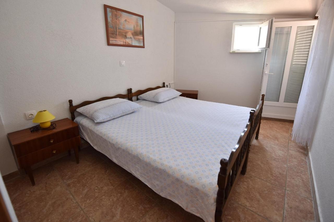 Apartments By The Sea Metajna, Pag - 6522 ซูโบวิชี ภายนอก รูปภาพ