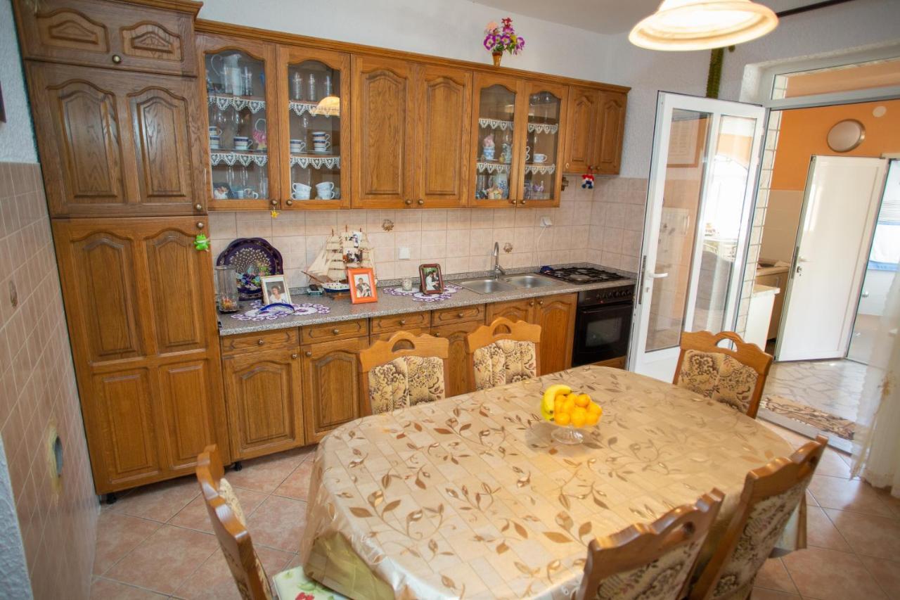 Apartments By The Sea Metajna, Pag - 6522 ซูโบวิชี ภายนอก รูปภาพ