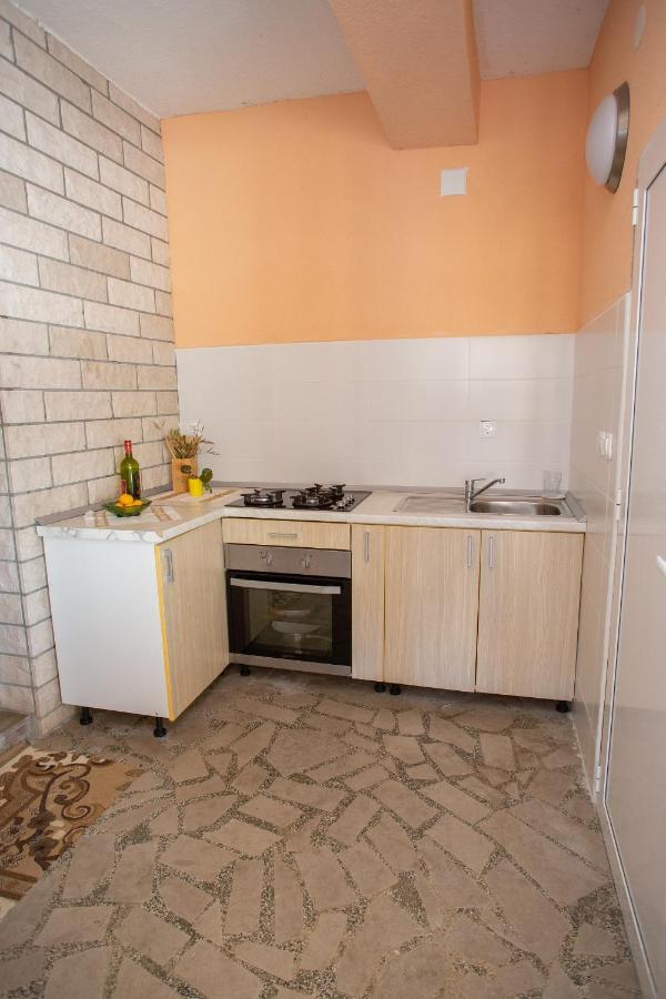 Apartments By The Sea Metajna, Pag - 6522 ซูโบวิชี ภายนอก รูปภาพ